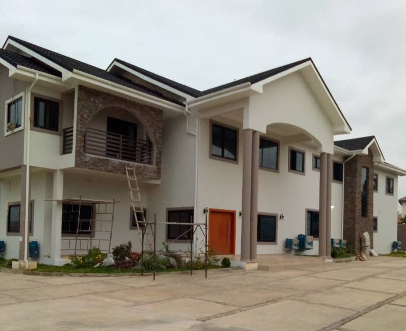 One Storey - 7 Rooms Mansion